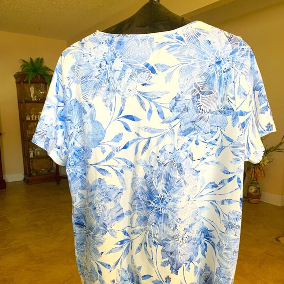 NWT 'The Classic Tee' - Women's 100% Cotton T-Shirt size 1X - Picture 5 of 6